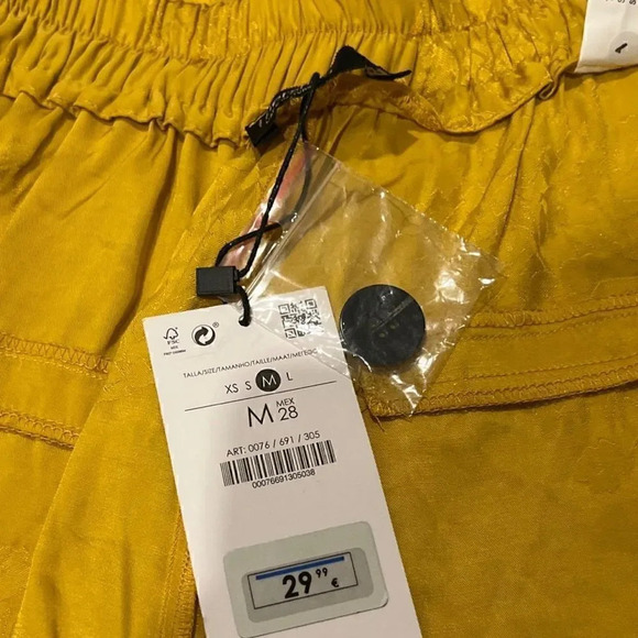 Bershka Floral Woven Over Jacket, Size M-L and Matching Pants, Size M in Yellow​ - Picture 14 of 16